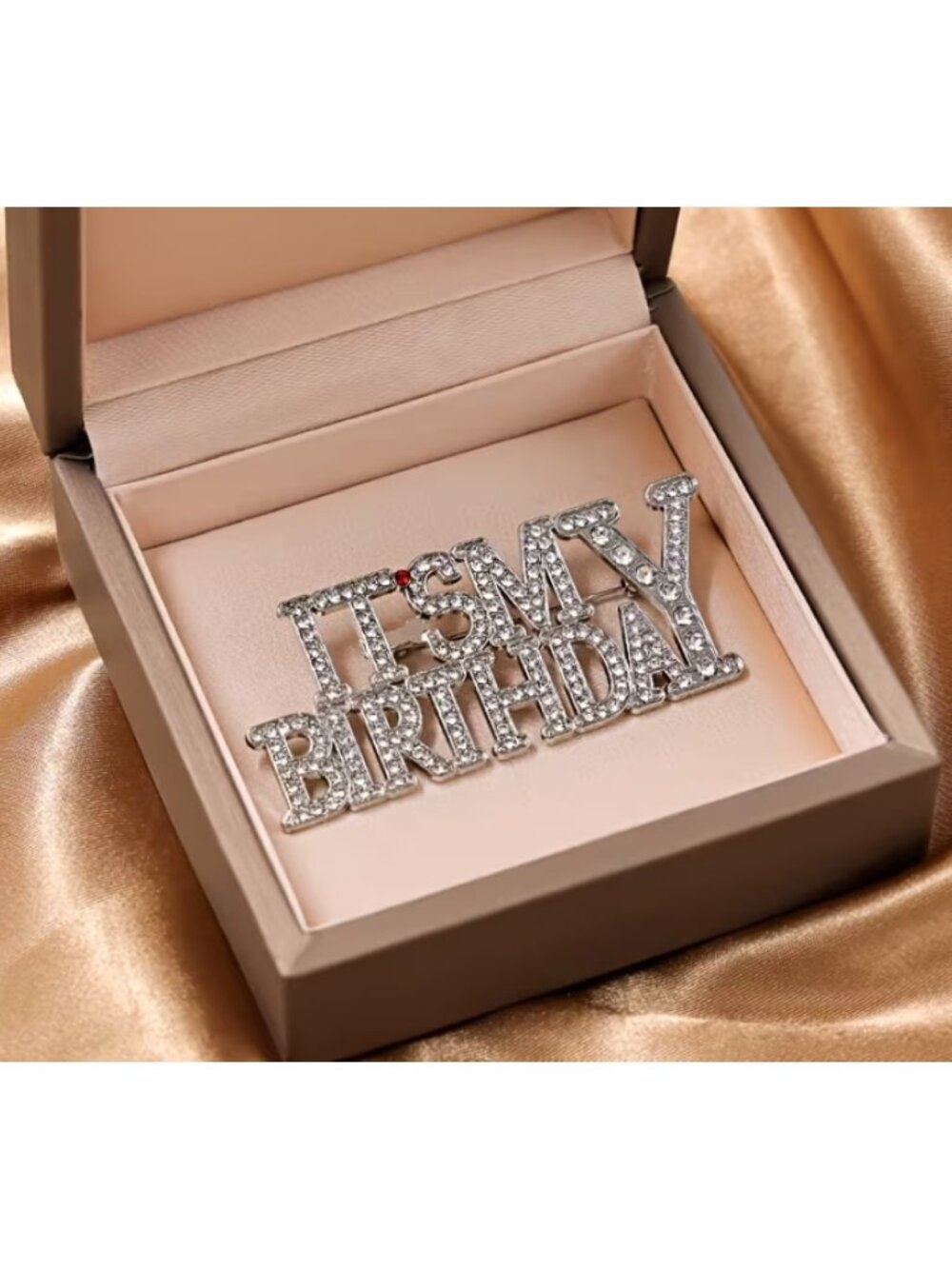 IT’S MY BIRTHDAY Crystal Letter Brooch Sparkling Celebration Pin, Anti‑Slip
